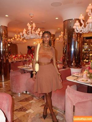 Briana Smith photo #0461