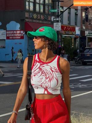 Briana Smith photo #0518