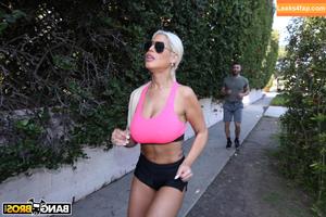 Bridgette B photo #0035