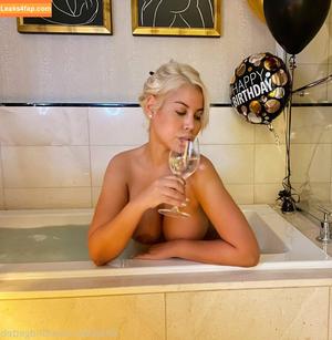 Bridgette B photo #0123