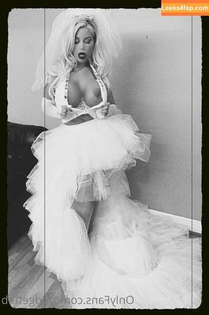 Bridgette B photo #0125