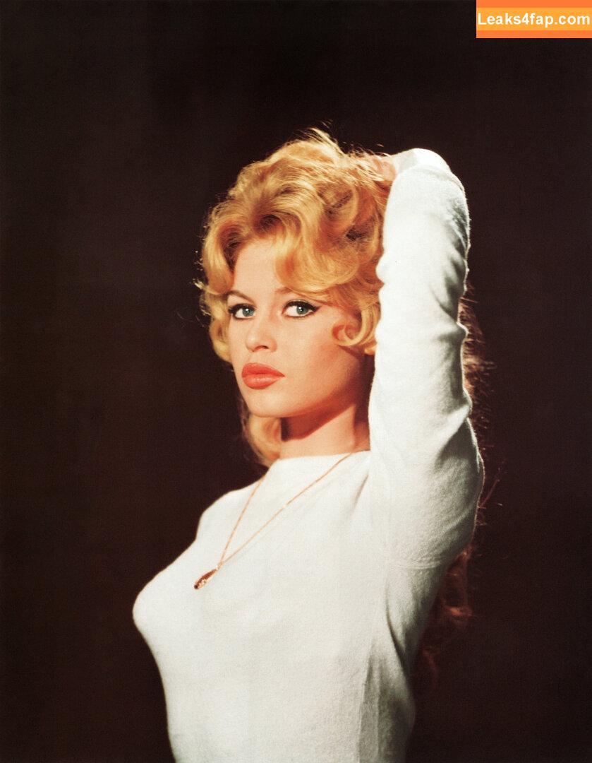 Brigitte Bardot / brigittebardotbb слитое фото фото #0045