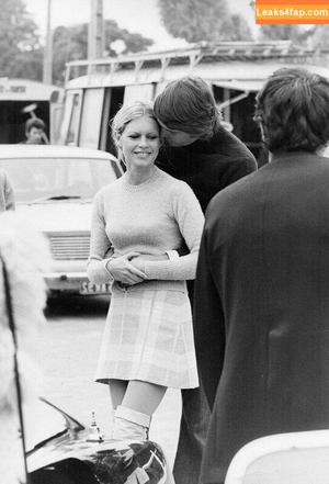 Brigitte Bardot photo #0021