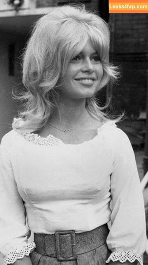 Brigitte Bardot photo #0043