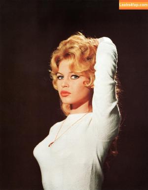 Brigitte Bardot photo #0045