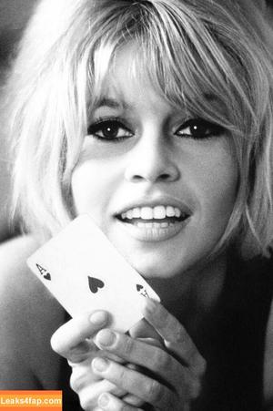 Brigitte Bardot photo #0105