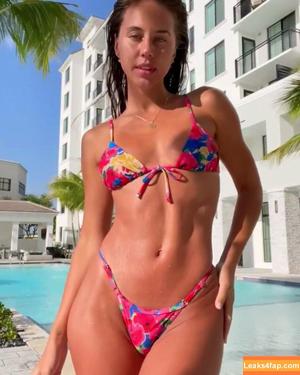 Brit Manuela фото #0200