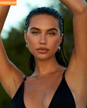 Brit Manuela фото #0600