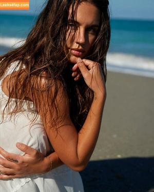 Brit Manuela фото #0731