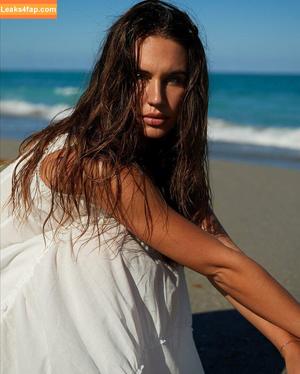 Brit Manuela фото #0732