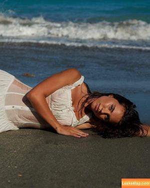 Brit Manuela фото #0733