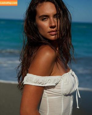 Brit Manuela фото #0734