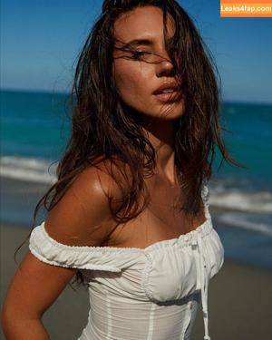 Brit Manuela фото #0735