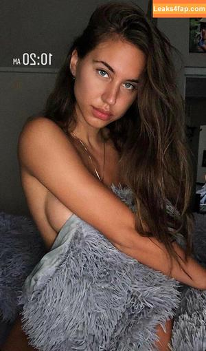 Brit Manuela фото #1019