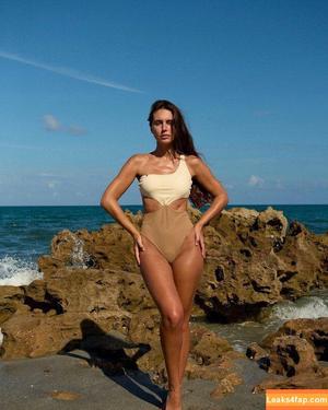 Brit Manuela photo #2068