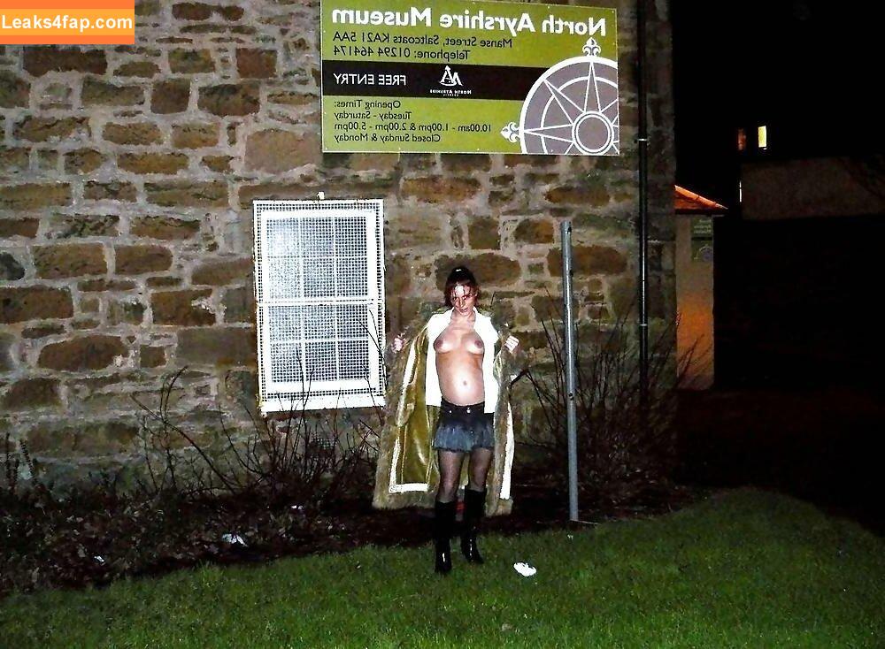 British 00's Porn / iamthirtyaf leaked photo photo #0596