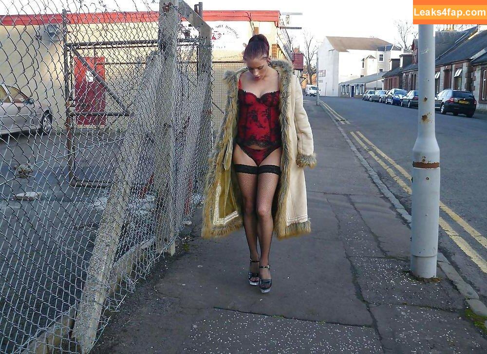 British 00's Porn / iamthirtyaf leaked photo photo #0599