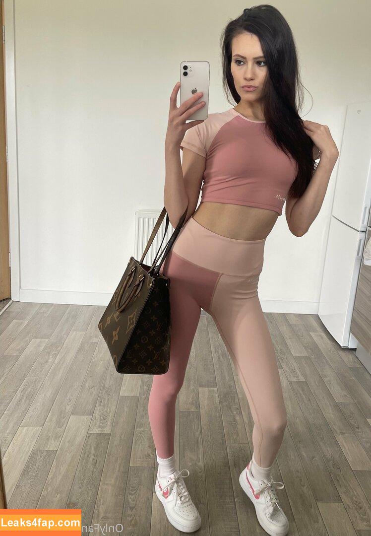 britishamianna / british_bananna leaked photo photo #0138
