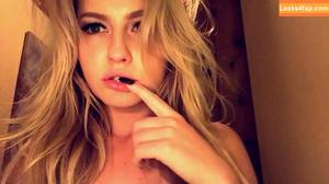 Britney Light фото #0194