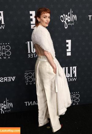 Britt Lower фото #0134