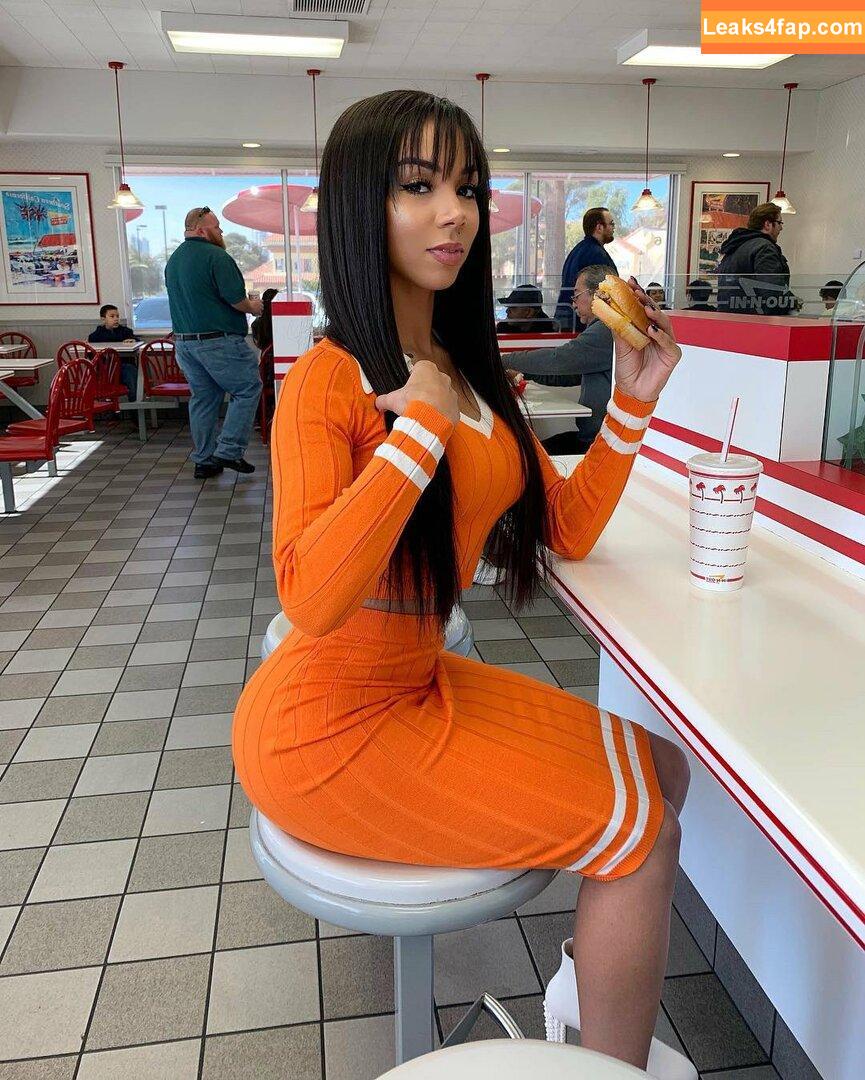 Brittany Renner / bundleofbrittany leaked photo photo #0151