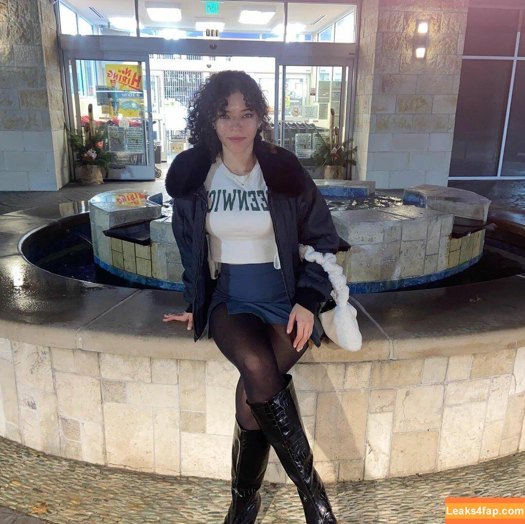 Brittany Venti / BrittanyVenti / brittanywears слитое фото фото #0932