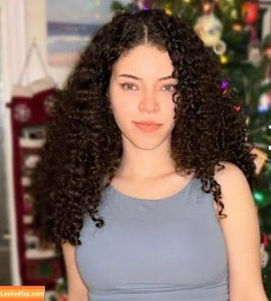 Brittany Venti photo #0910