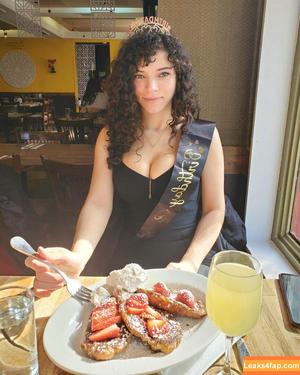 Brittany Venti photo #0975