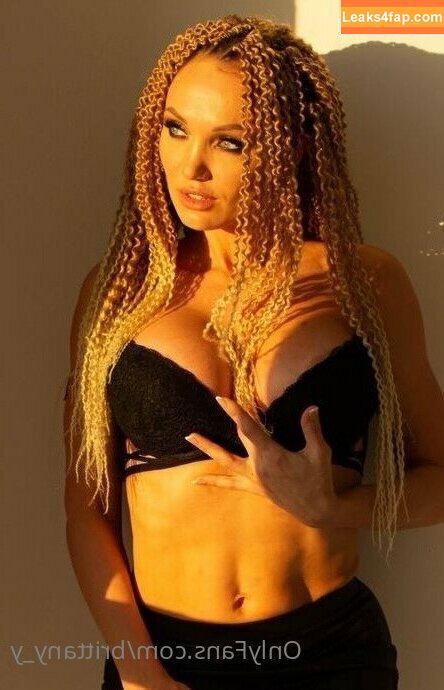brittany_y / Brittany / _.brittany.y leaked photo photo #0007