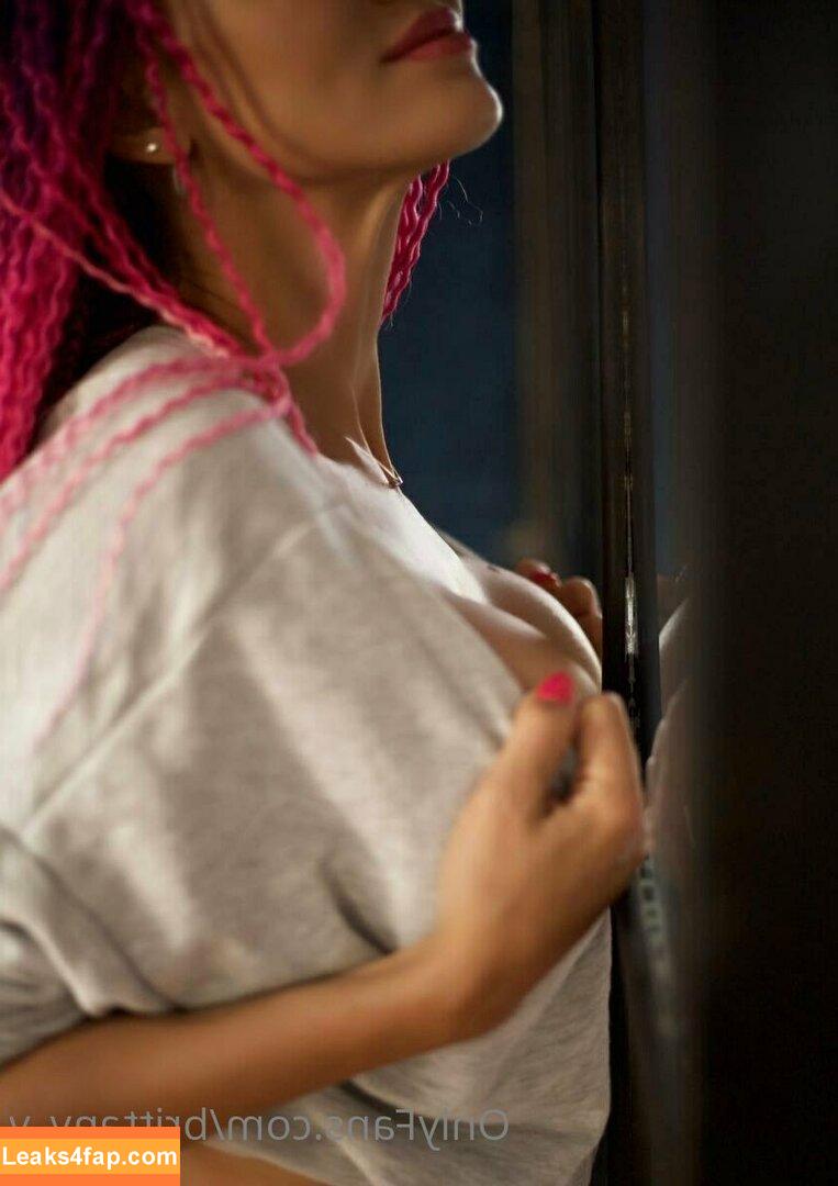 brittany_y / Brittany / _.brittany.y leaked photo photo #0031