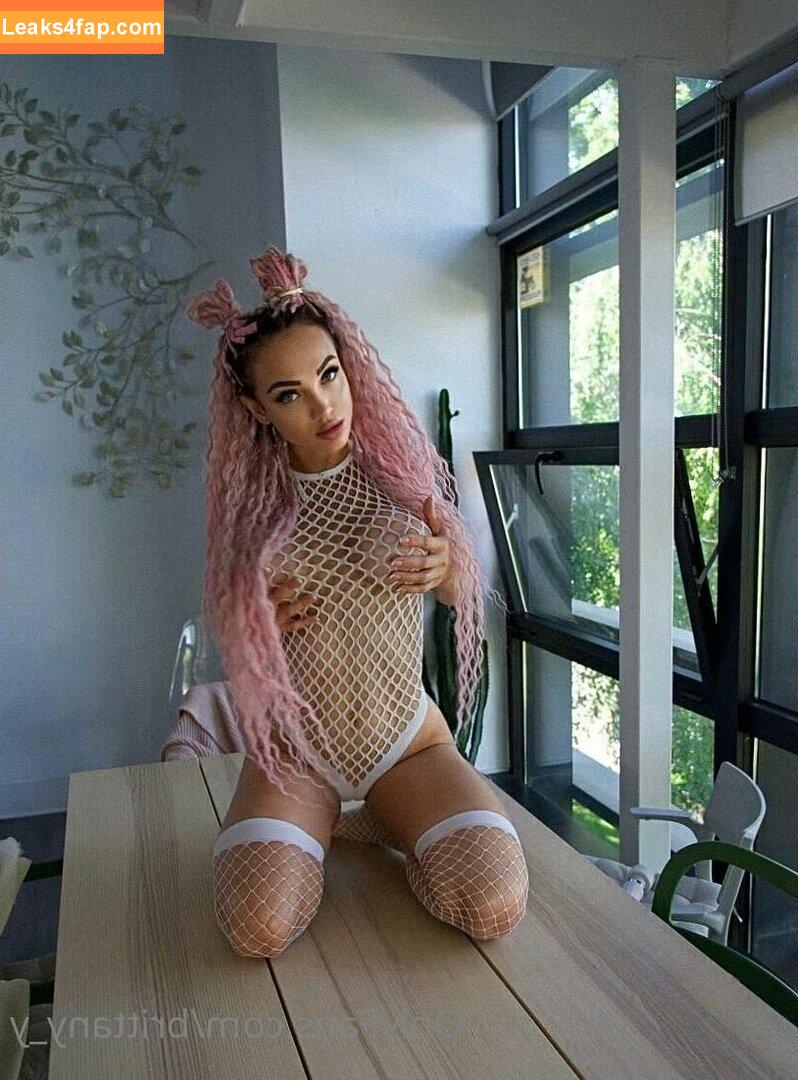 brittany_y / Brittany / _.brittany.y leaked photo photo #0039