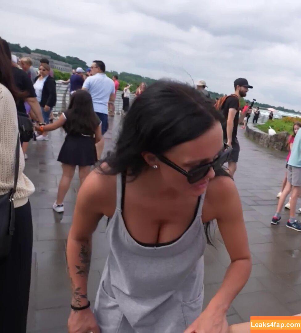 Brittney Atwood / Brittney Smith / brittneyatwood / brittneylsmith leaked photo photo #0768