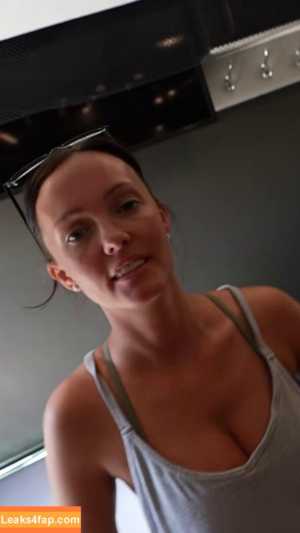 Brittney Atwood / Brittney Smith / brittneyatwood / brittneylsmith leaked photo photo #0825