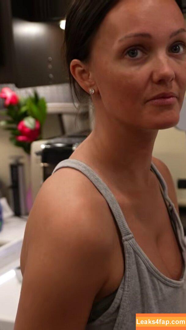 Brittney Atwood / Brittney Smith / brittneyatwood / brittneylsmith leaked photo photo #0835