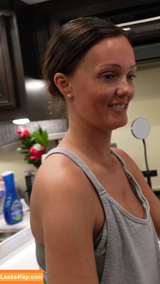 Brittney Atwood / Brittney Smith / brittneyatwood / brittneylsmith leaked photo photo #0836