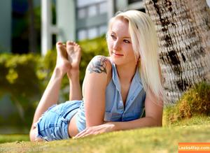 brittneysoles фото #0022