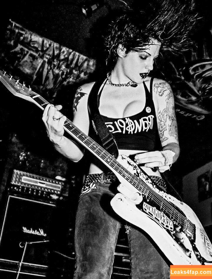 Brody Dalle / nerdjuice79 leaked photo photo #0004