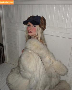 Brooke Allred photo #0006