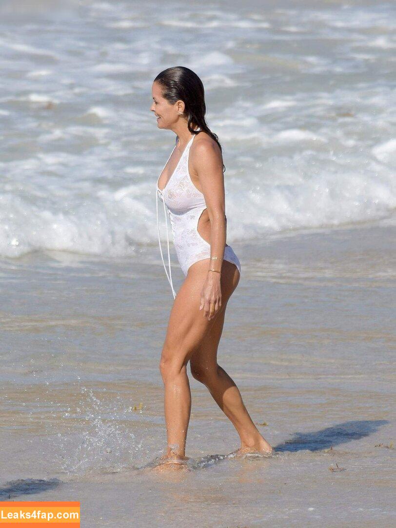 Brooke Burke / brookeburke leaked photo photo #0148