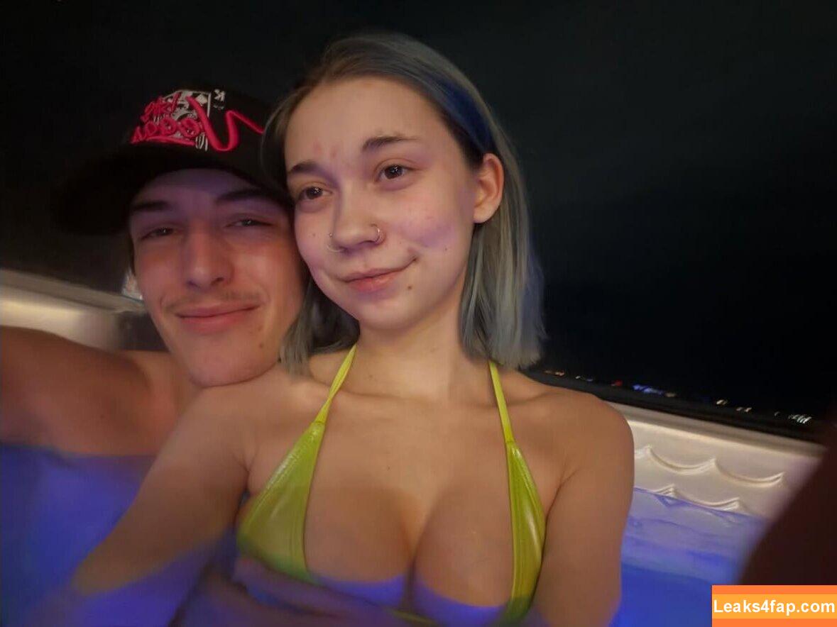 Brooke Lush / _.brooke13 / stoner._.bby420 / stoner.bby420 leaked photo photo #0064