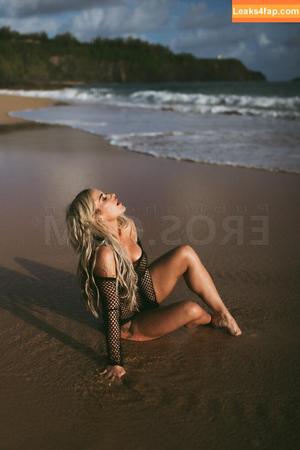 Brooke Parker photo #0016