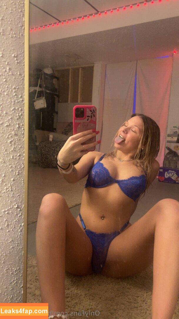 brookemarie00 /  leaked photo photo #0032