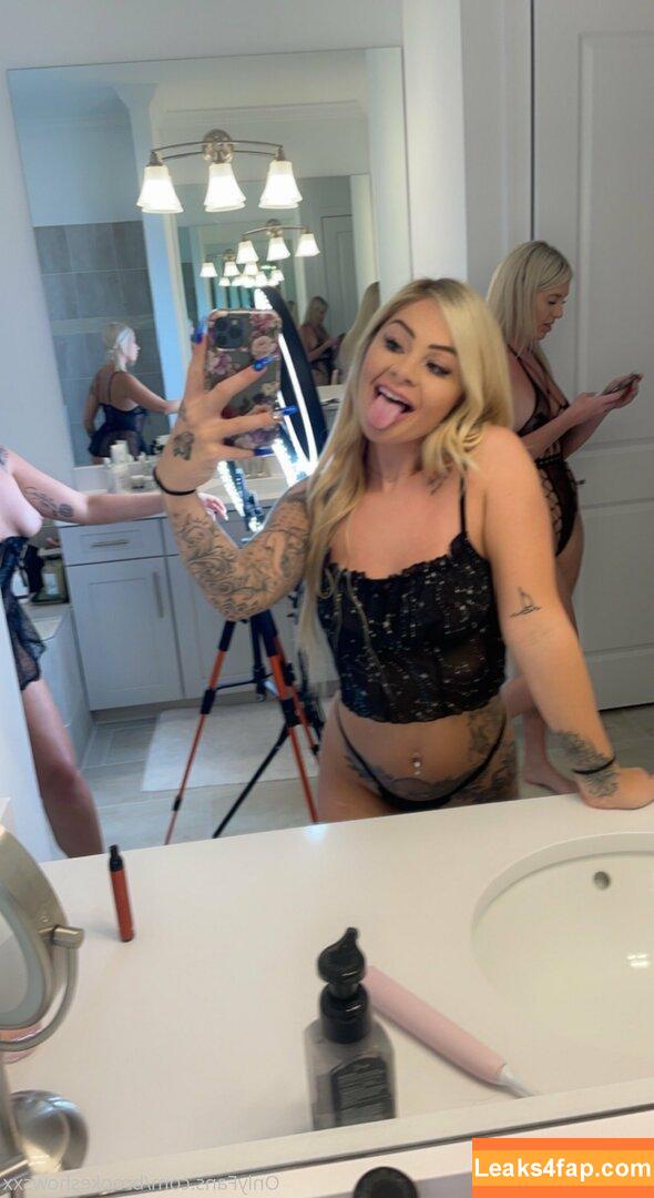 brookeshowsxx / brookeshowsxox leaked photo photo #0025