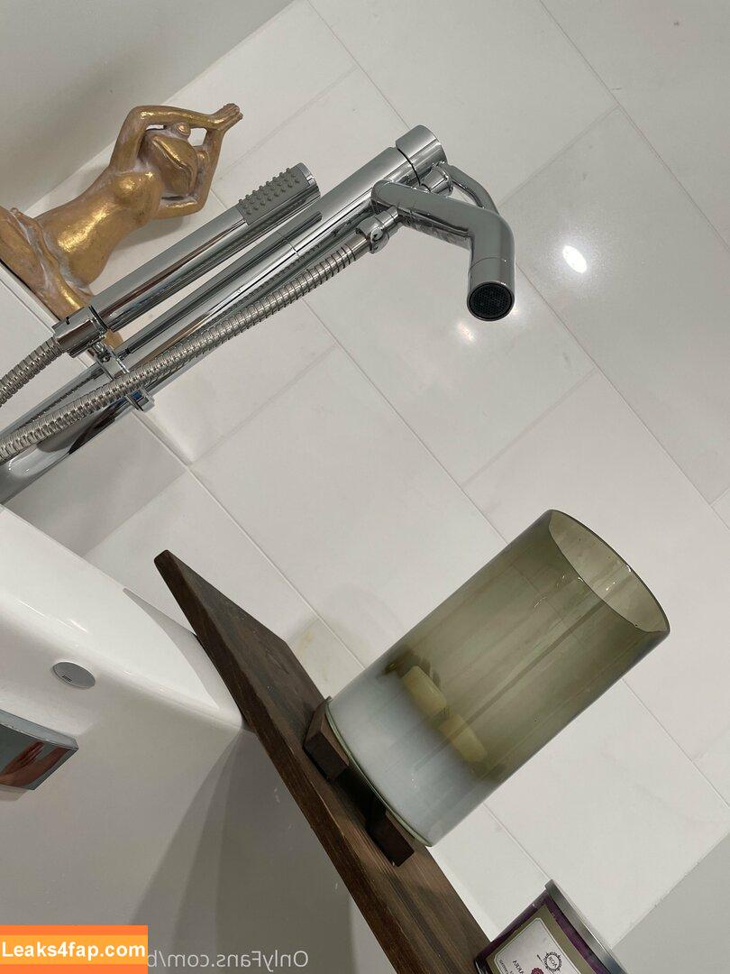 brookeshowsxx / brookeshowsxox leaked photo photo #0062