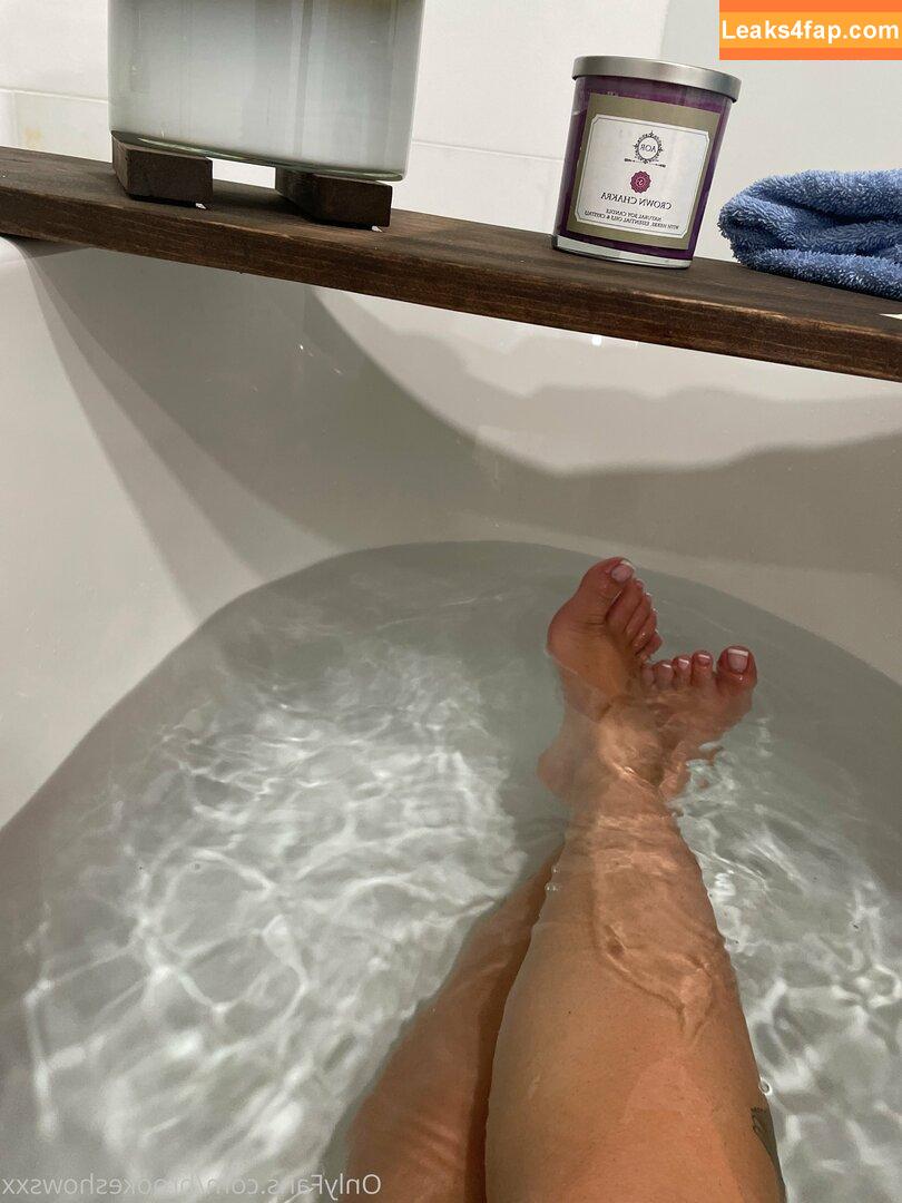 brookeshowsxx / brookeshowsxox leaked photo photo #0064