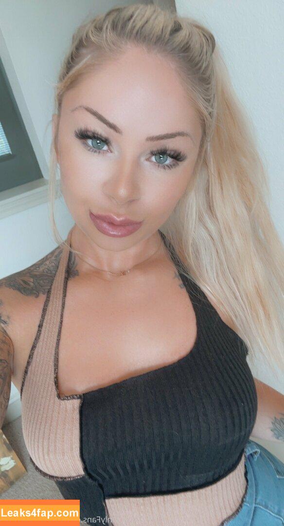 brookeshowsxx / brookeshowsxox leaked photo photo #0089