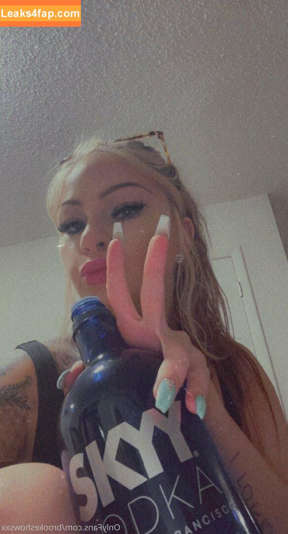 brookeshowsxx / brookeshowsxox leaked photo photo #0225