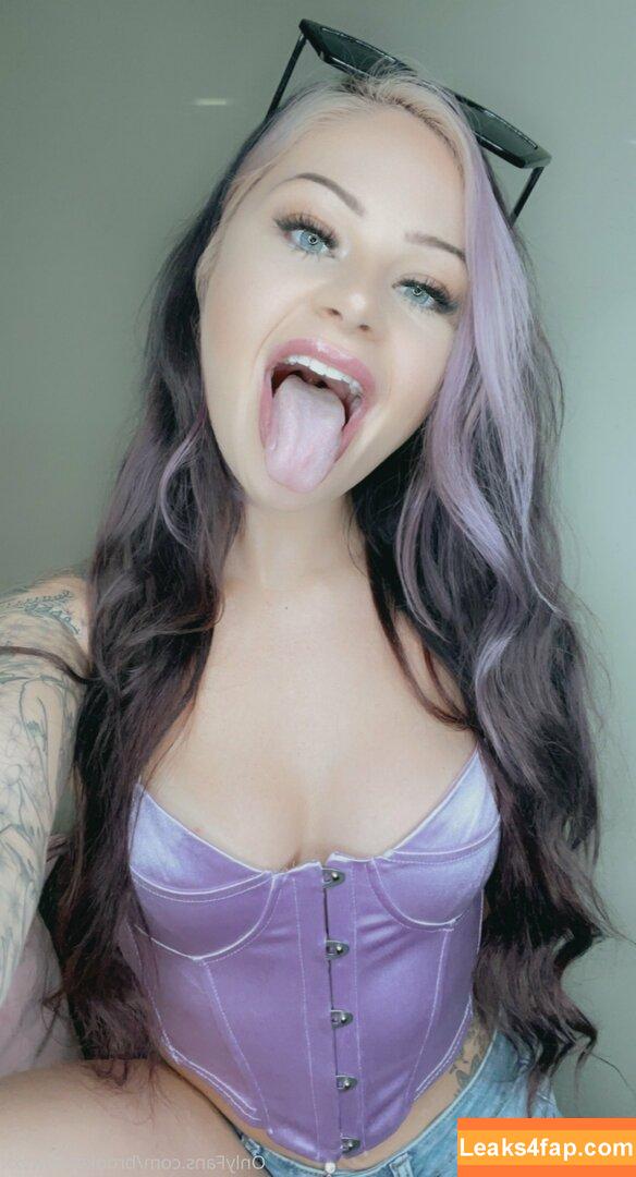 brookeshowsxx / brookeshowsxox leaked photo photo #0259
