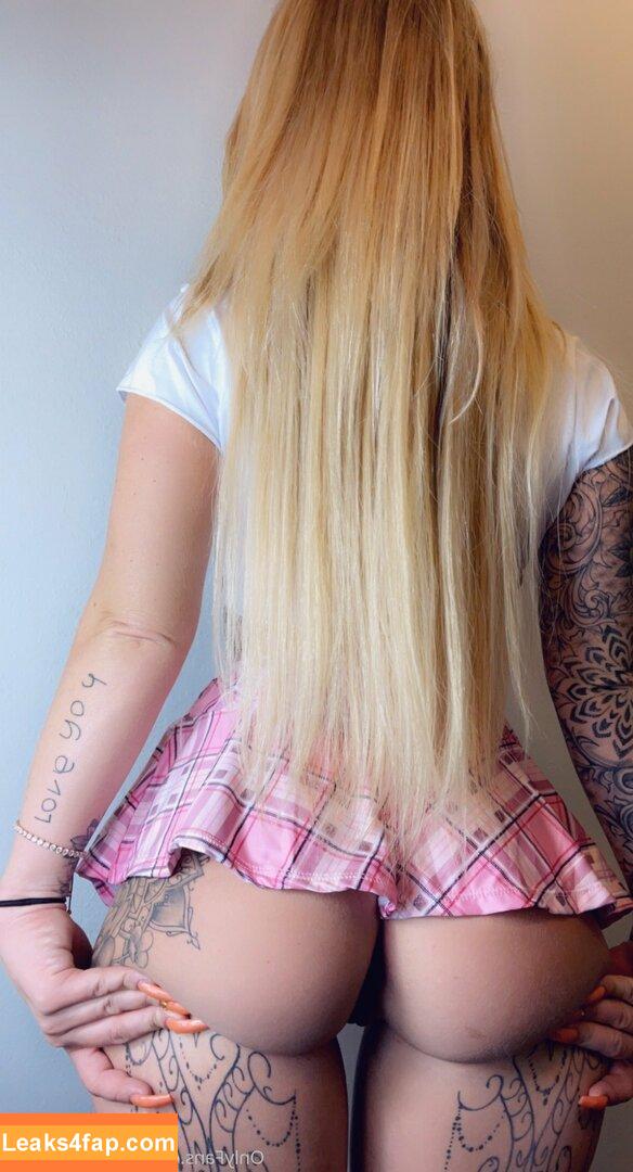 brookeshowsxx / brookeshowsxox leaked photo photo #0271