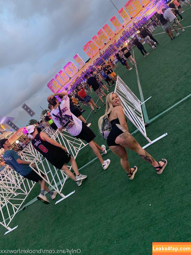 brookeshowsxx / brookeshowsxox leaked photo photo #0316